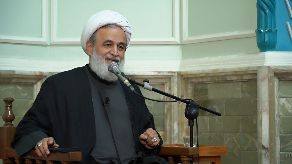 عسگراولادی را یک سیاستمدار سالم میدانم